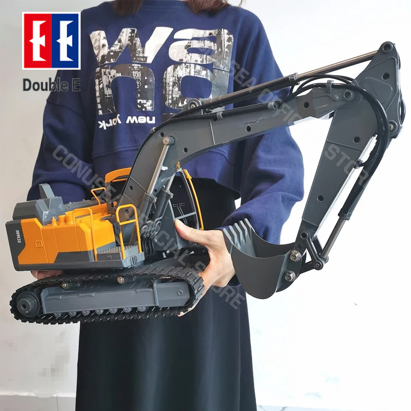 Model Kit Excavator - Double E E598 EC160E 1:16 E593