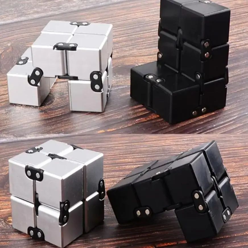 Unendlicher Würfel aus Metall, – Model Kit Infinite Dimension Bewertung und Preis