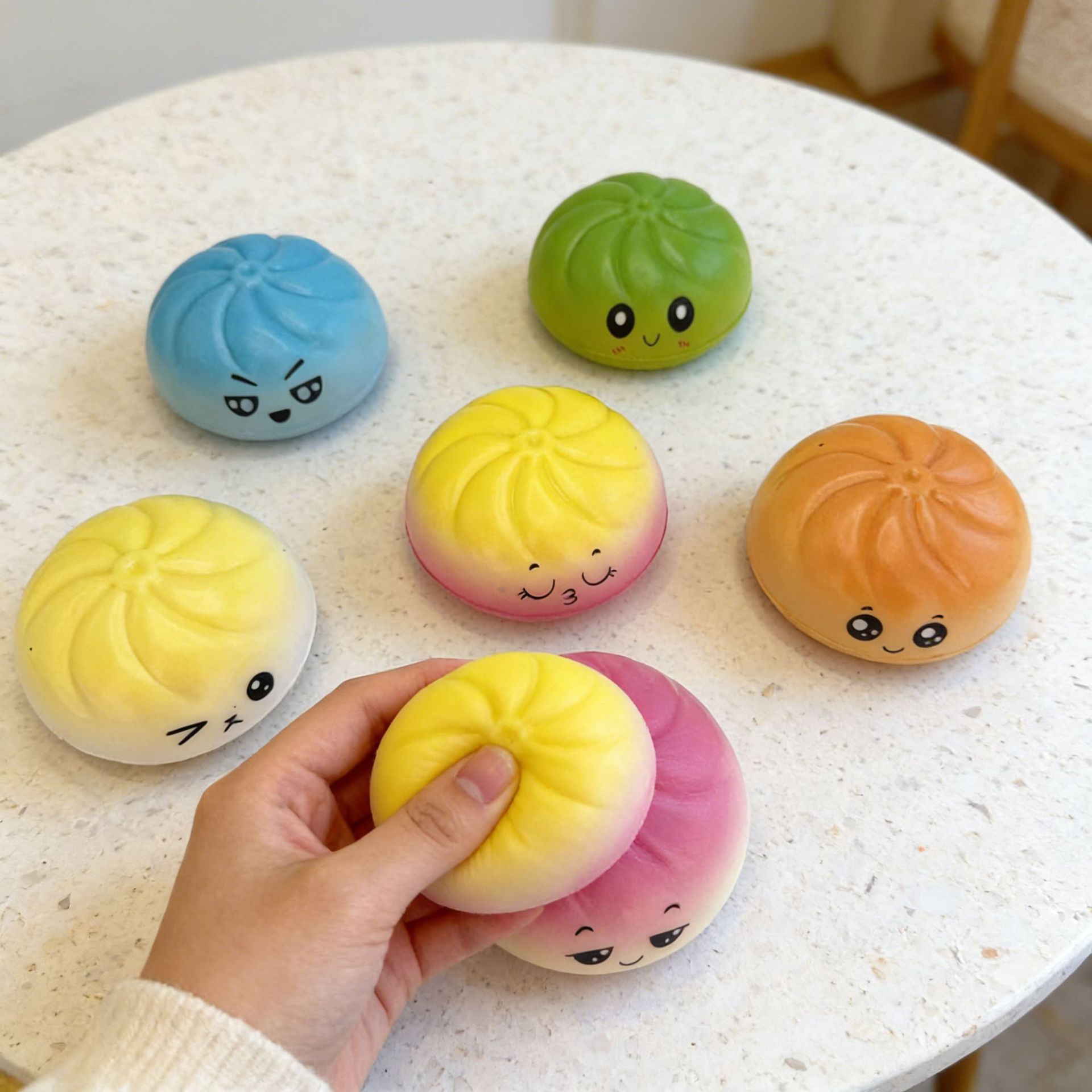 1-2er-Pack Bunte Squishy Überr – Model Kit Display Bewertung und Preis