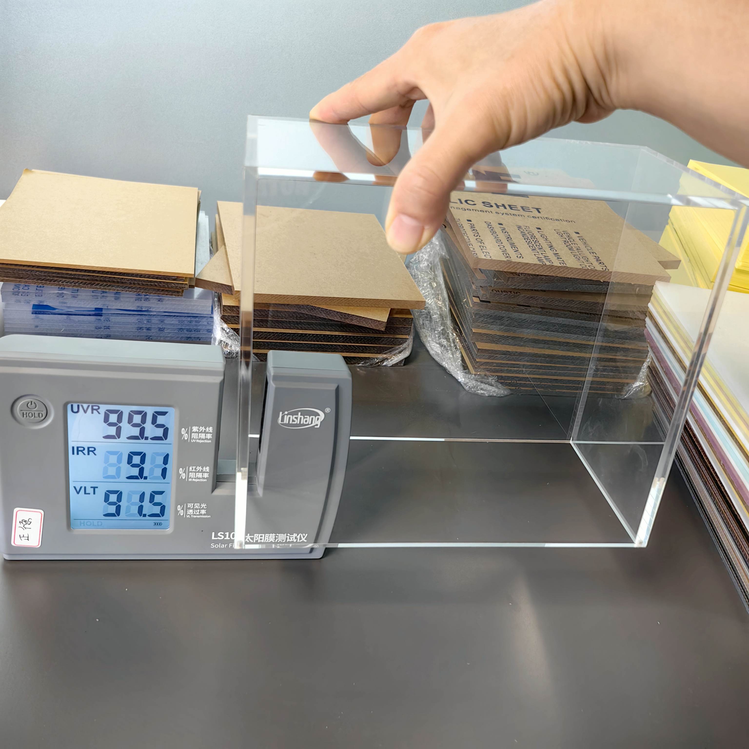 99 % UV-Schutz, magnetisches,  – Model Kit Display Bewertung und Preis